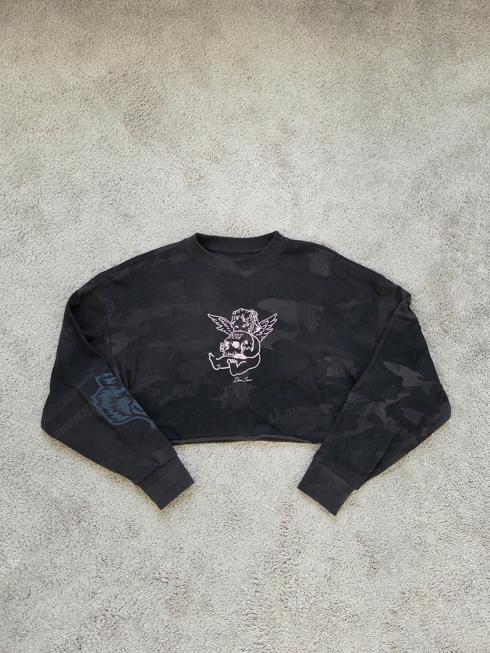 Darc Sport Black Camo Cropped Long Sleeve Tee with Pink Graphic